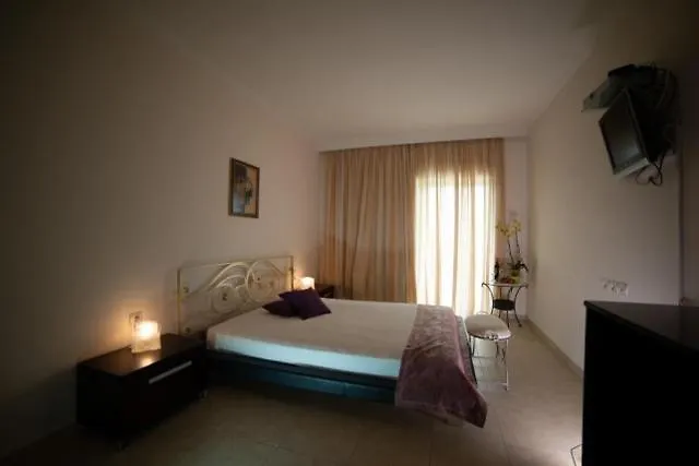 Chateau De Georges Hotel 3*