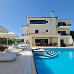 Chateau De Georges Otel Gytheio