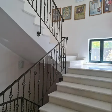 Chateau De Georges Hotel Gytheio