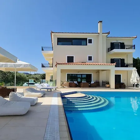Chateau De Georges Hotel Gytheio